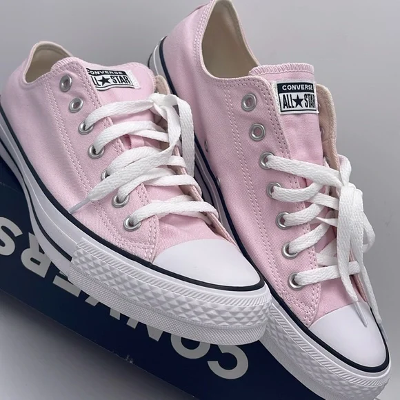 Converse Men’s A08628F
CTAS OX
PINK FOAM Pink Canvas Sneakers - Picture 6 of 16